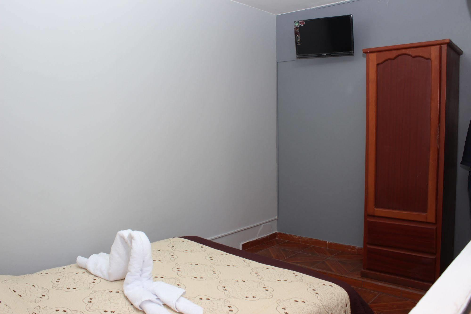 Hostal Las Fresas Lima Airport Callao Exterior foto