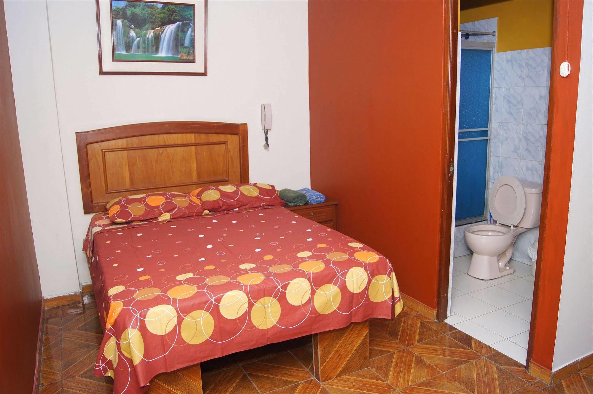 Hostal Las Fresas Lima Airport Callao Exterior foto