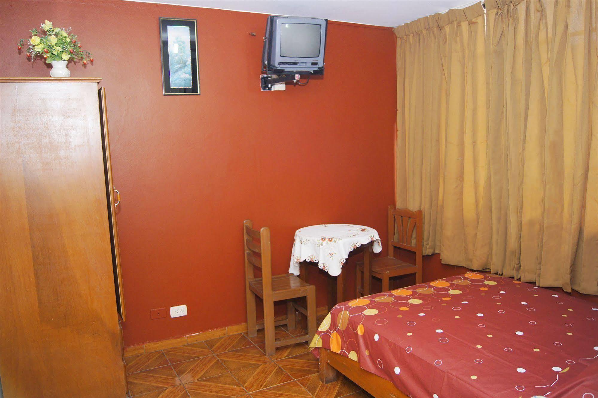 Hostal Las Fresas Lima Airport Callao Exterior foto