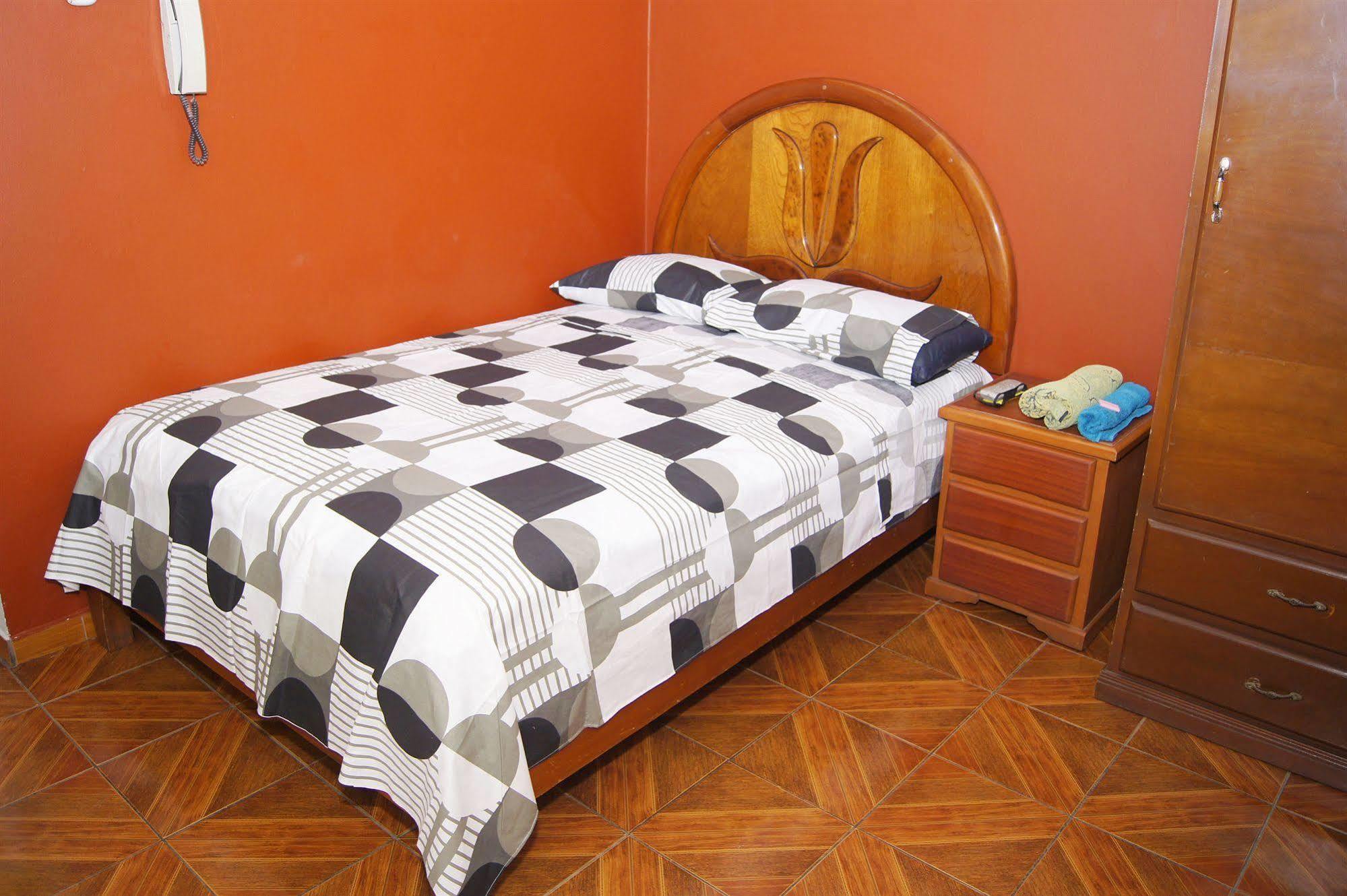 Hostal Las Fresas Lima Airport Callao Exterior foto